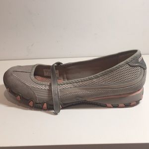 Sketchers Grey/Peach walking shoes Sz 8